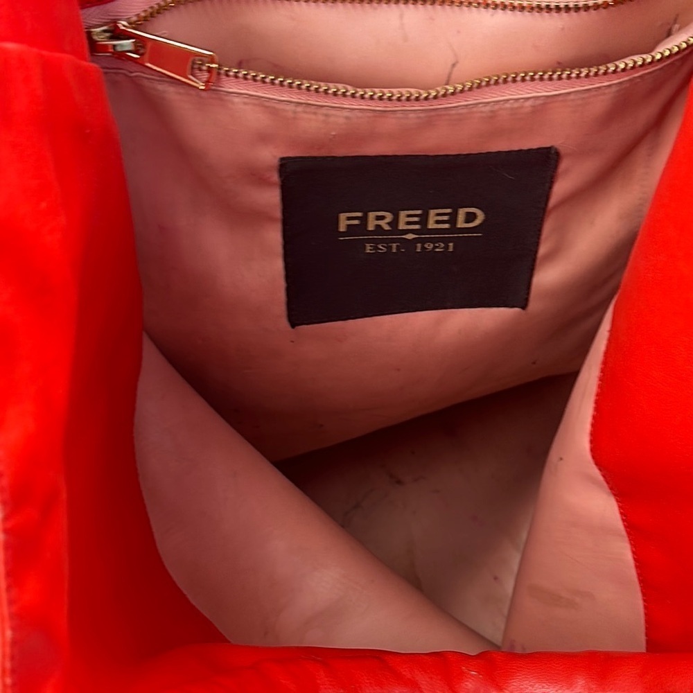 FREED 24 HOUR TOTE in - TART - Picture 10 of 11